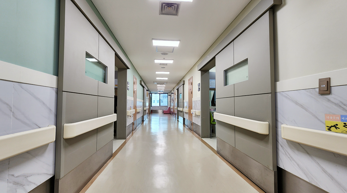 병동 로비